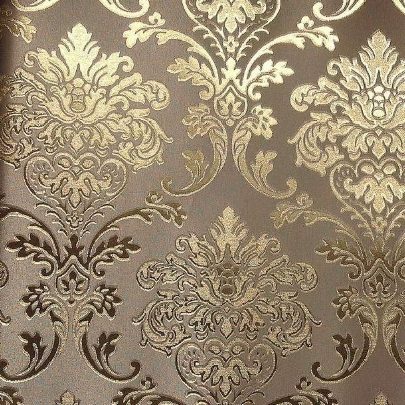 Gold metallic accent wall in luxury bathroom