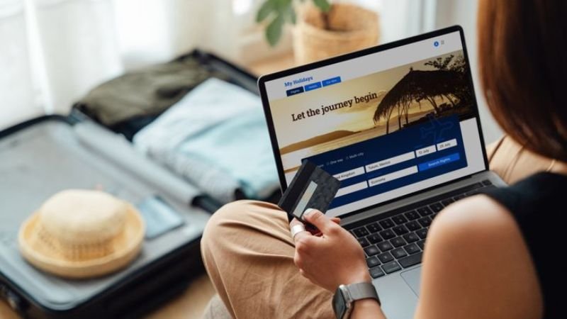 Booking a luxury Jacuzzi hotel room online